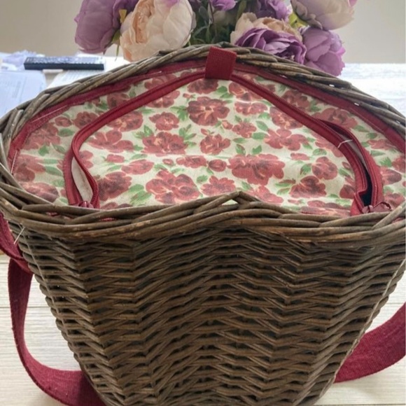 Basket - Picture 2 of 4